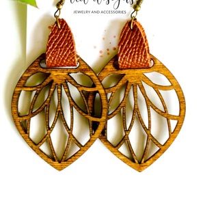 Wooden Earrings with Brown Leather (large)